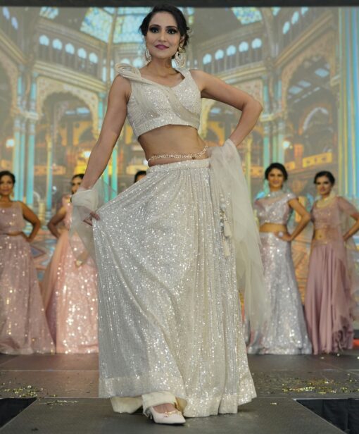 Nidhi Khatri Showcasing Priyal Doshi Couture at "Threads Of India" Fashion Show